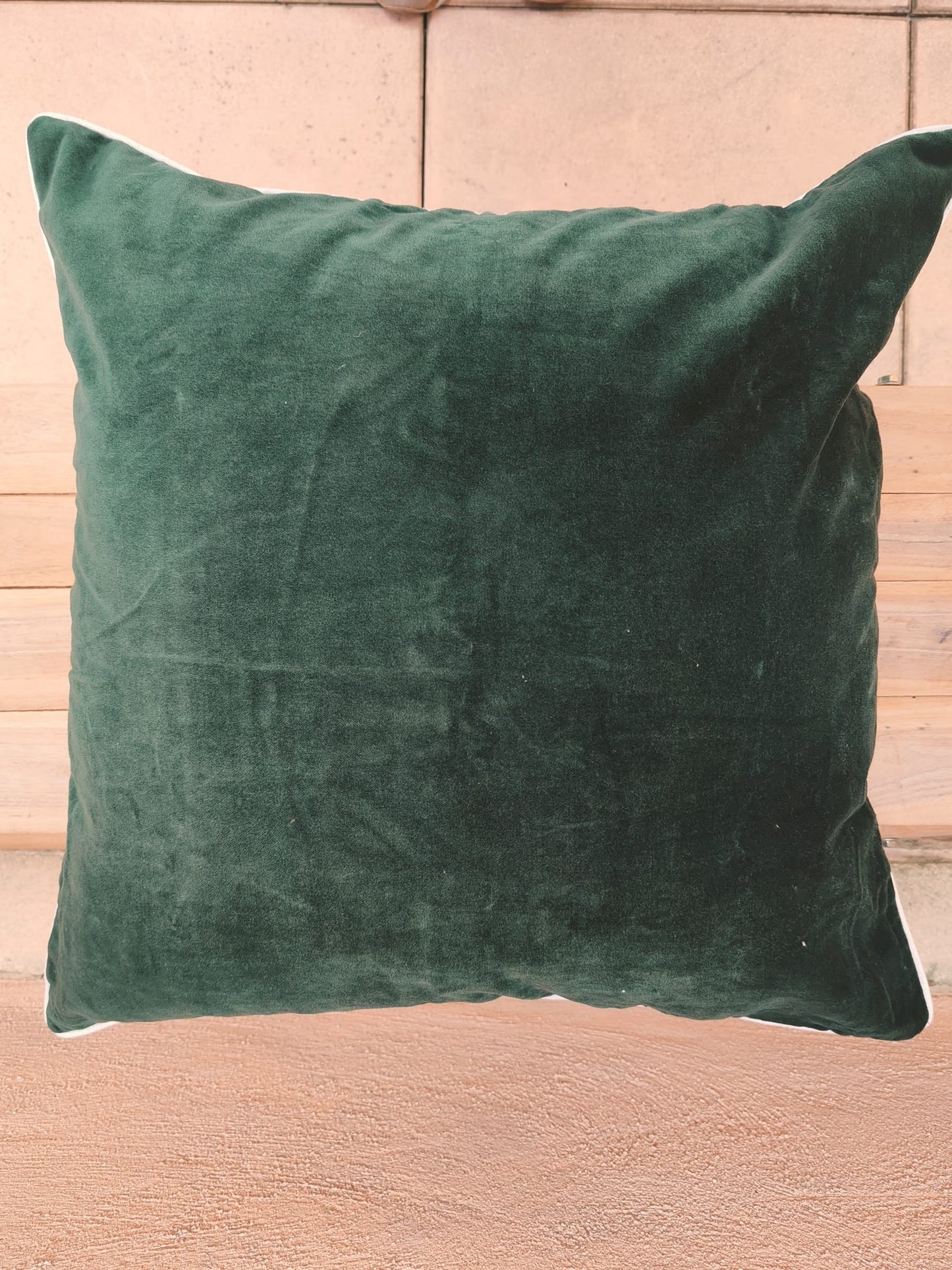 Coussin velours kaki