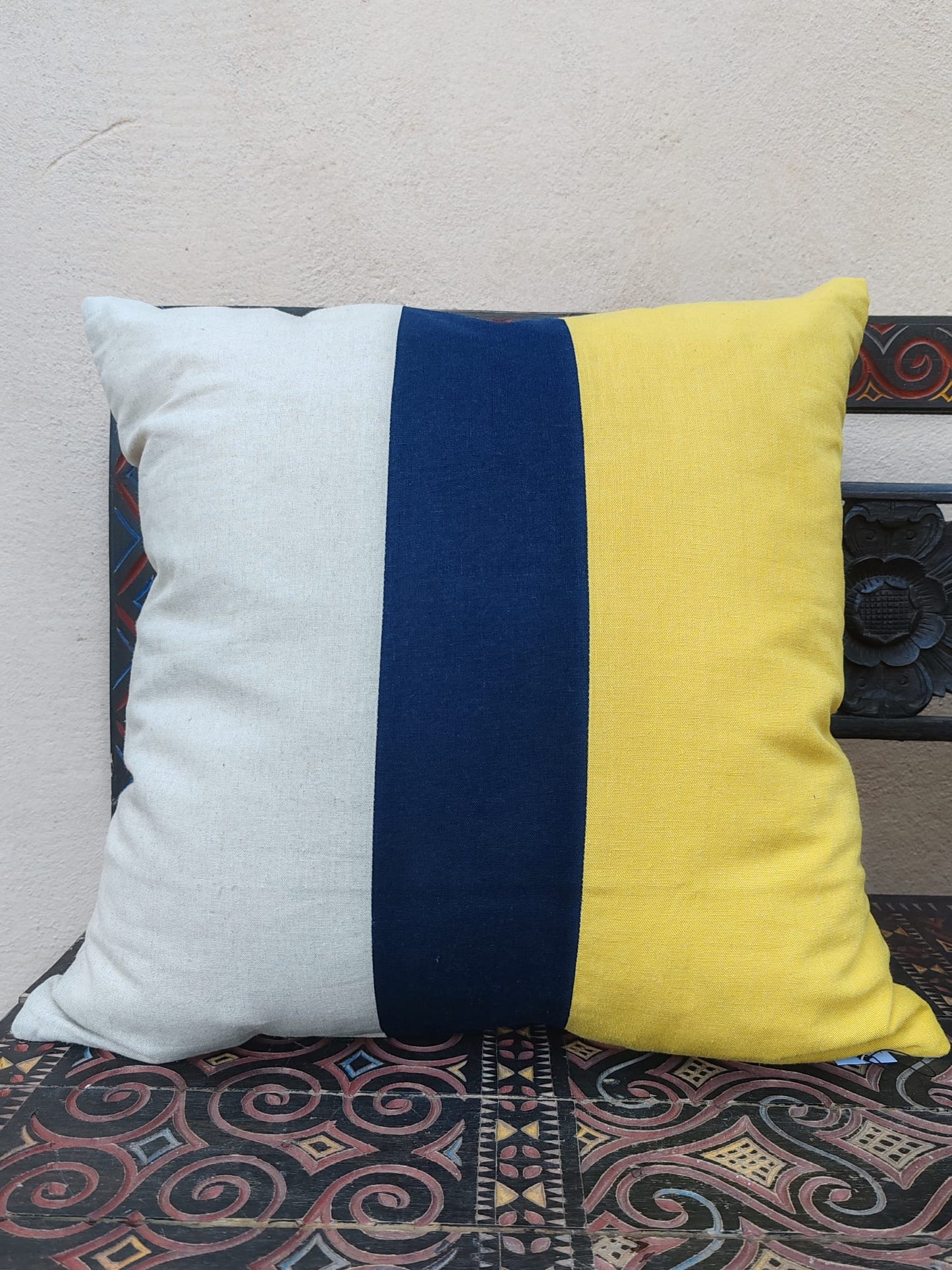 Coussin jaune & bleu - 55 x 55 cm