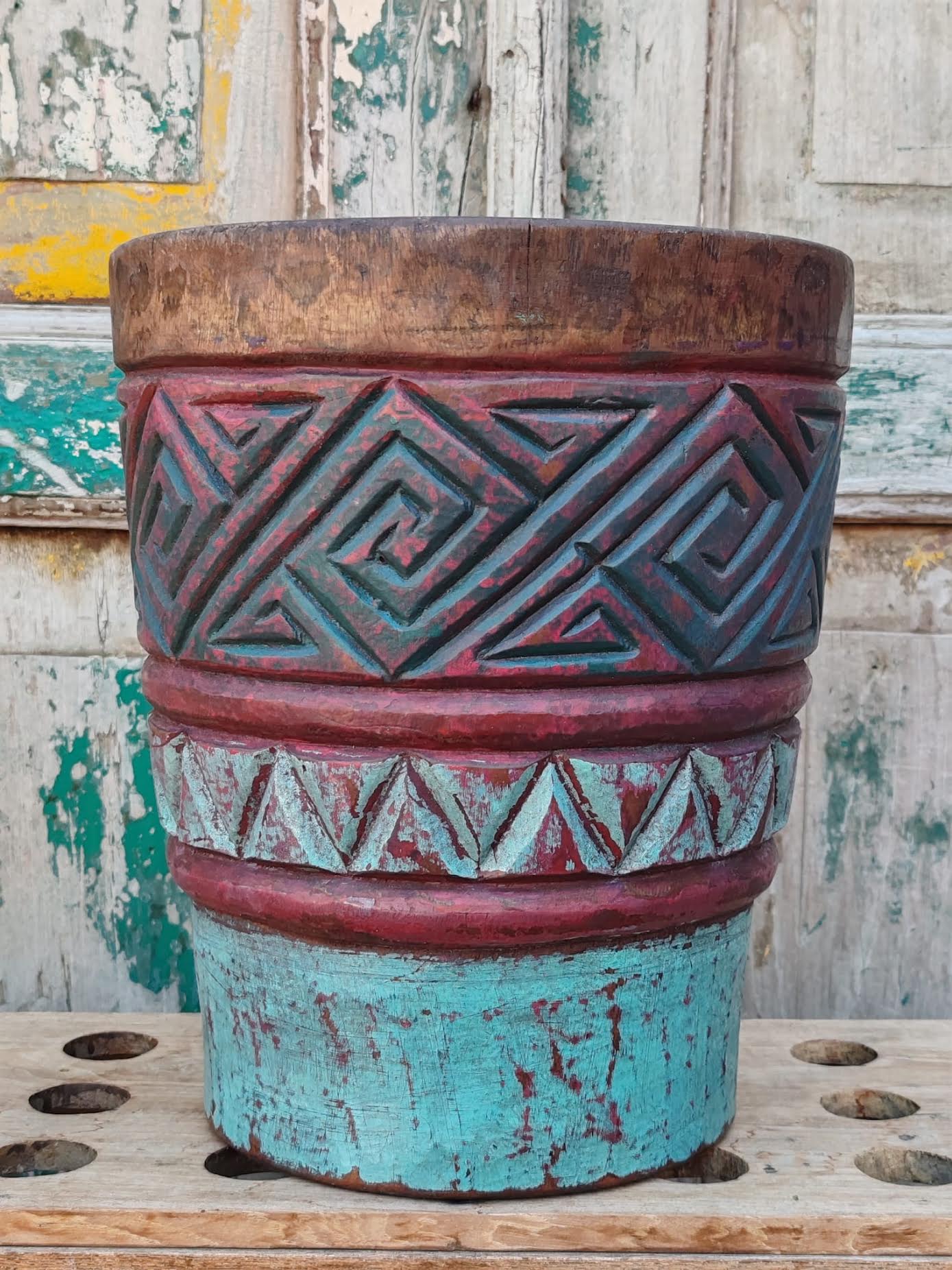 Pot Sculpté en Bois – Java / Madura, Indonésie