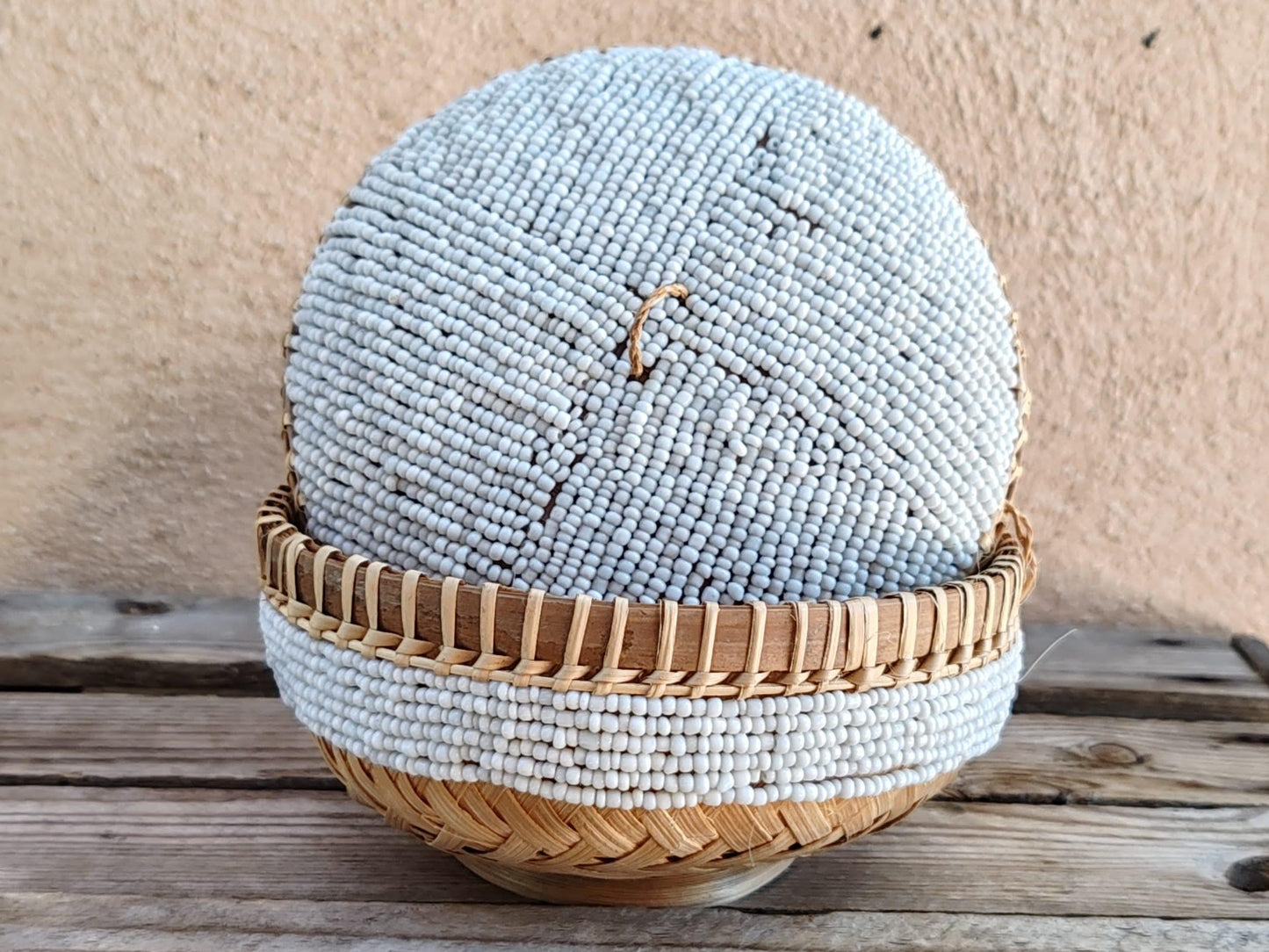 Boîte à offrandes artisanale