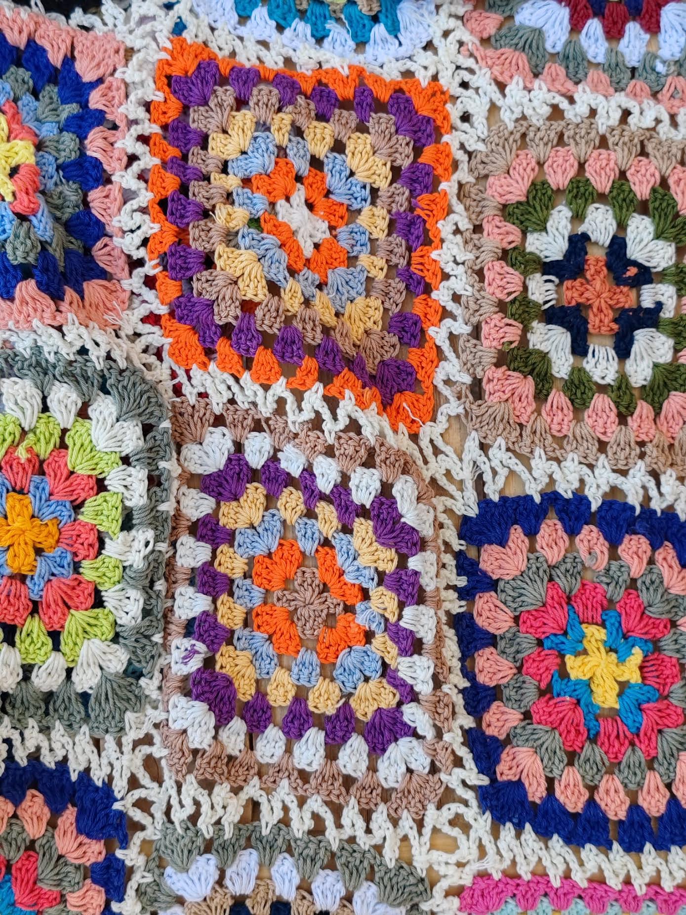 Plaid artisanal au crochet