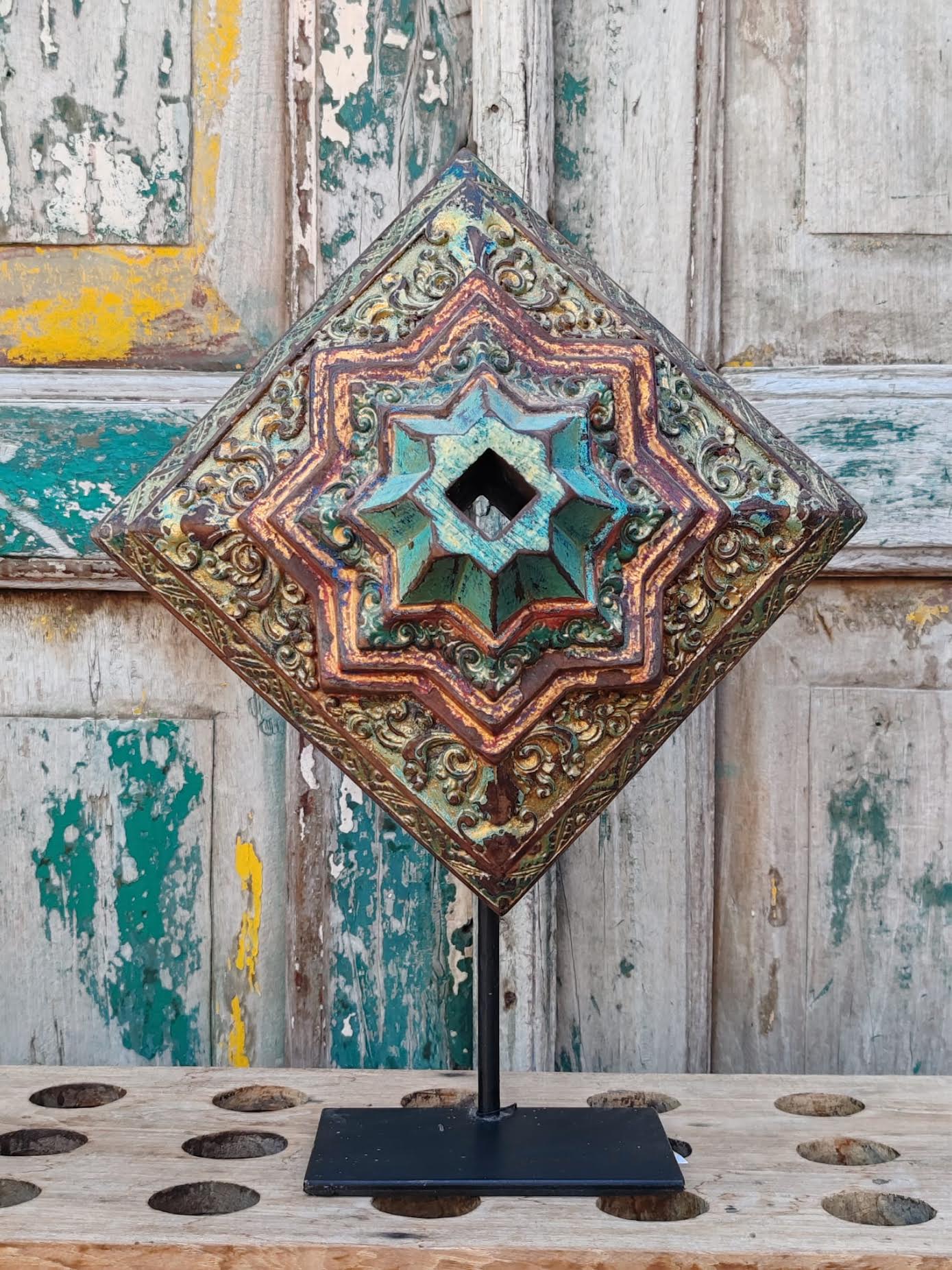 Élément Architectural Sculpté – Java / Madura, Indonésie