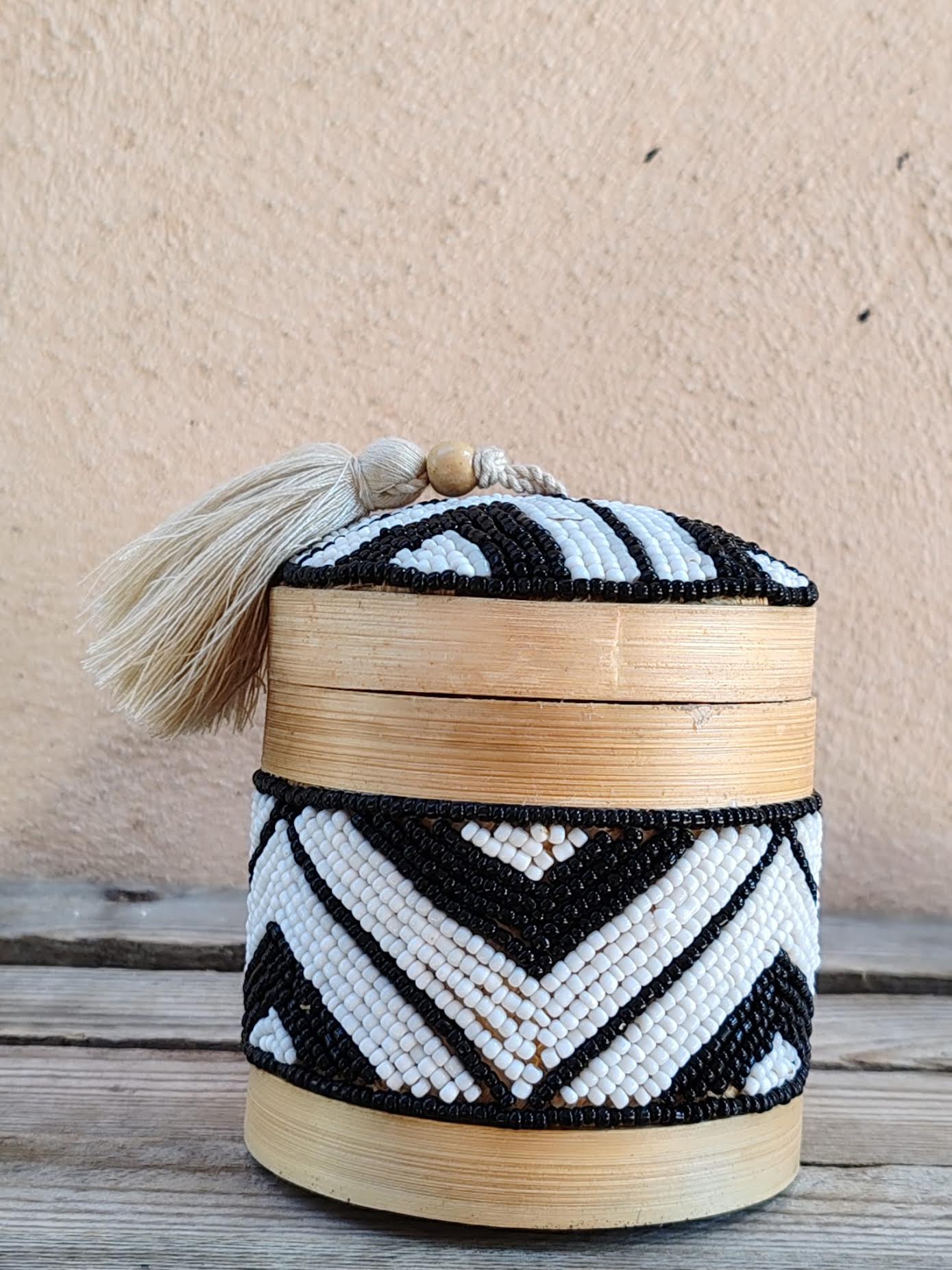 Boîte à offrandes artisanale