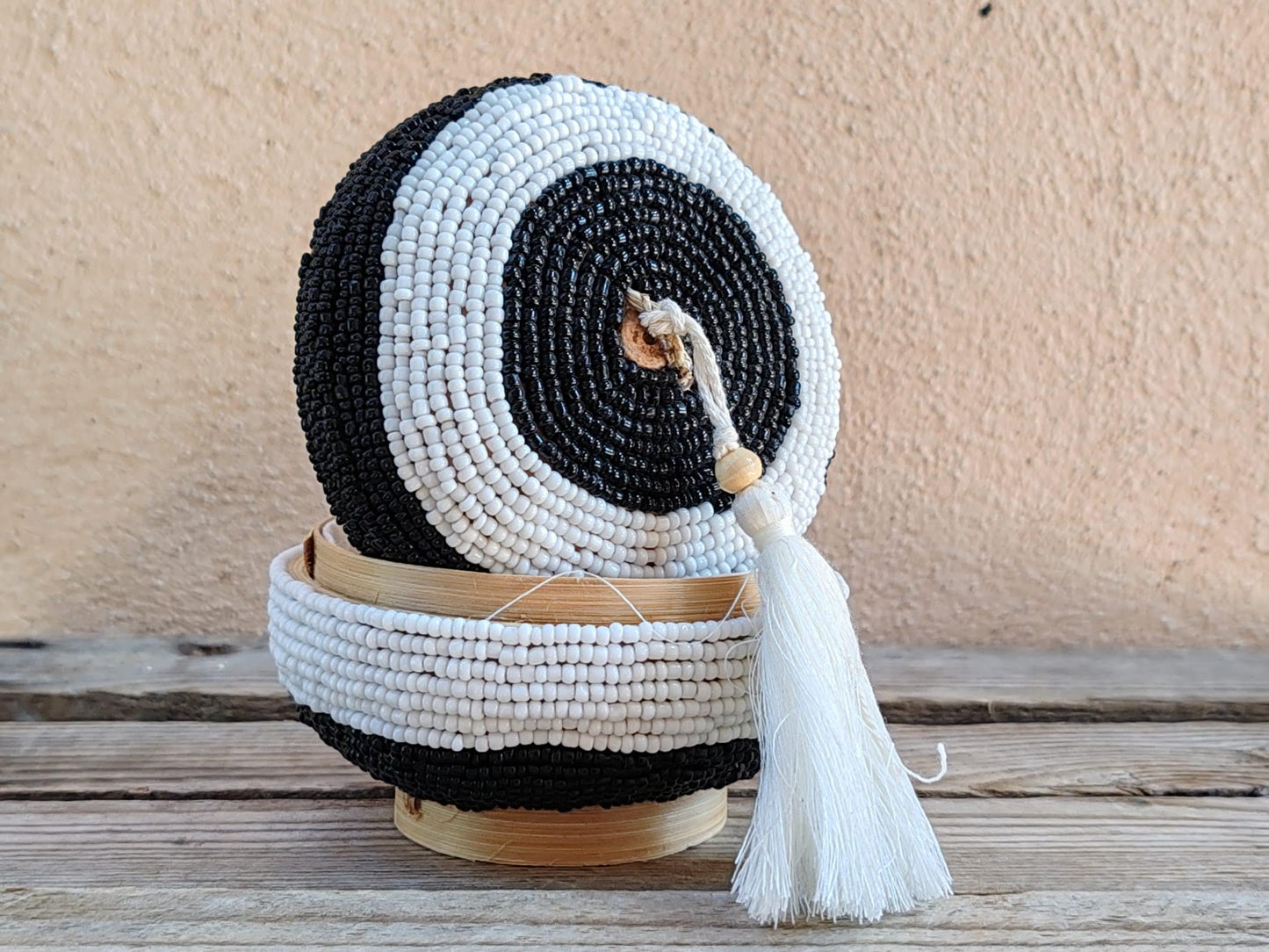 Boîte à offrandes artisanale