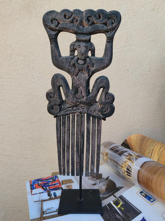 Peigne sculpté traditionnel – Sumba